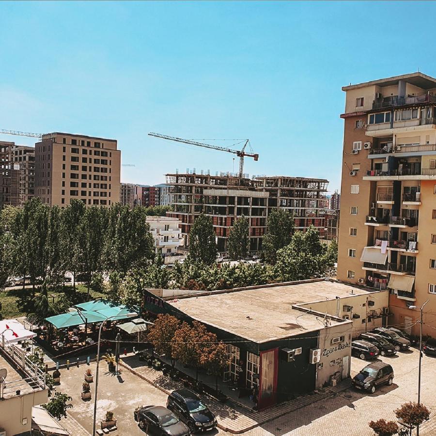 Cozy 1 Bedroom Apartment Near Parks, Cafes & Restaurants Tiranë Ngoại thất bức ảnh