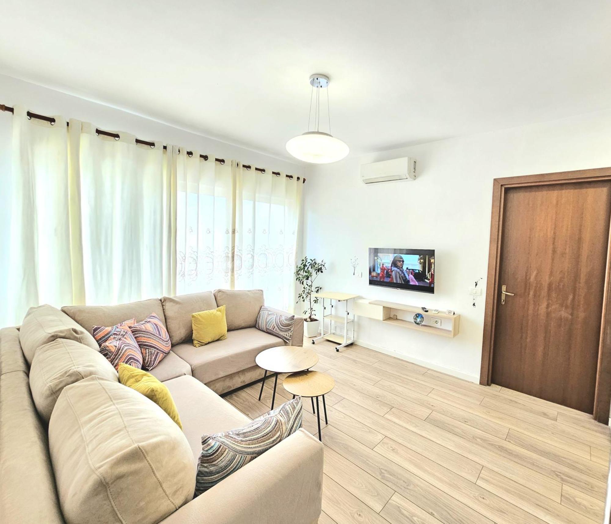 Cozy 1 Bedroom Apartment Near Parks, Cafes & Restaurants Tiranë Ngoại thất bức ảnh