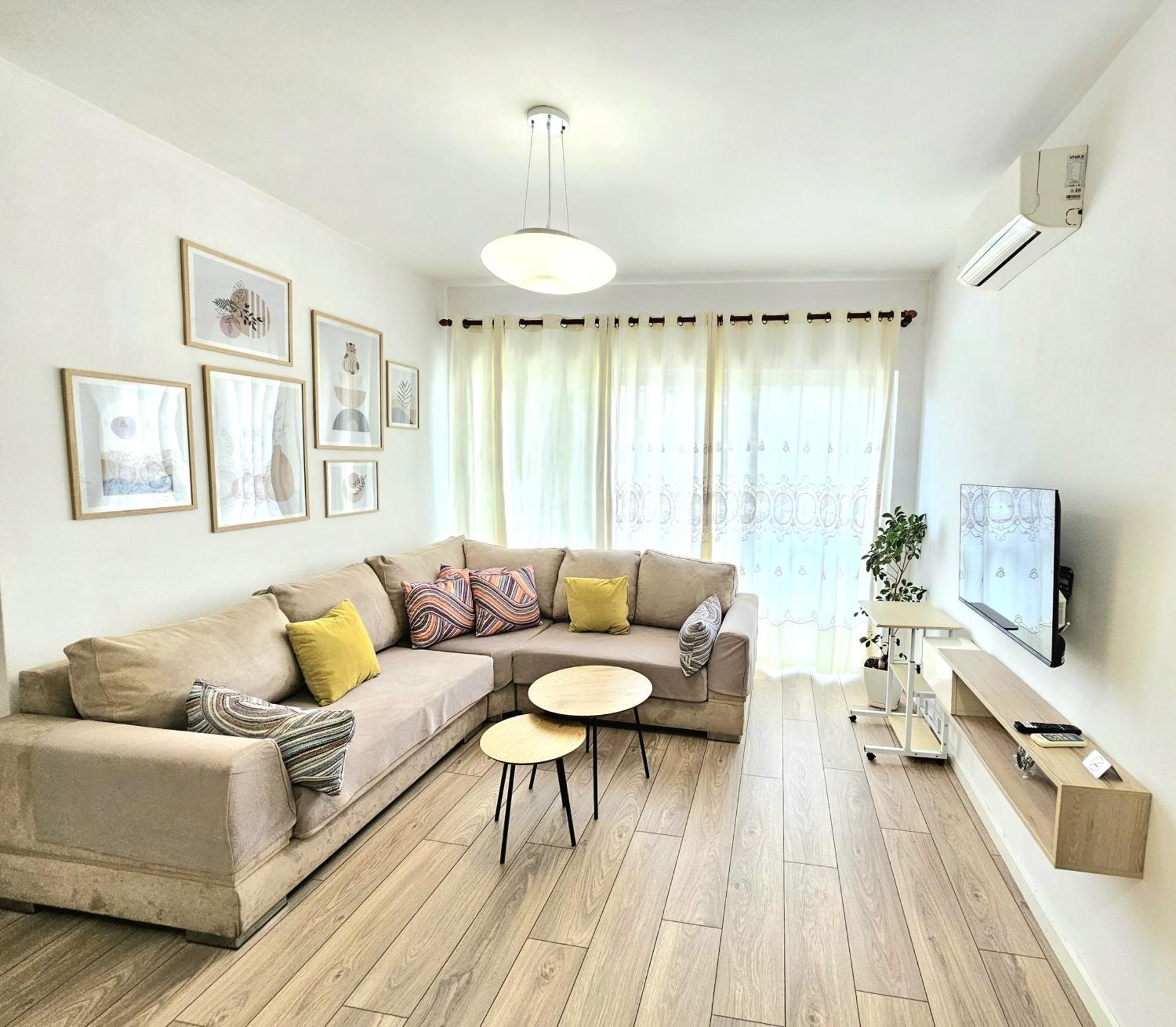 Cozy 1 Bedroom Apartment Near Parks, Cafes & Restaurants Tiranë Ngoại thất bức ảnh