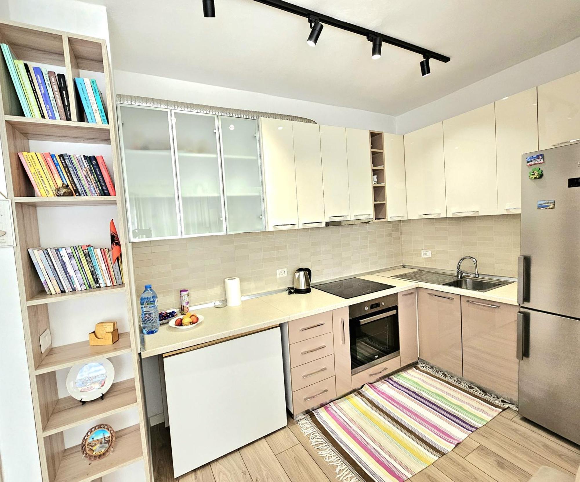 Cozy 1 Bedroom Apartment Near Parks, Cafes & Restaurants Tiranë Ngoại thất bức ảnh
